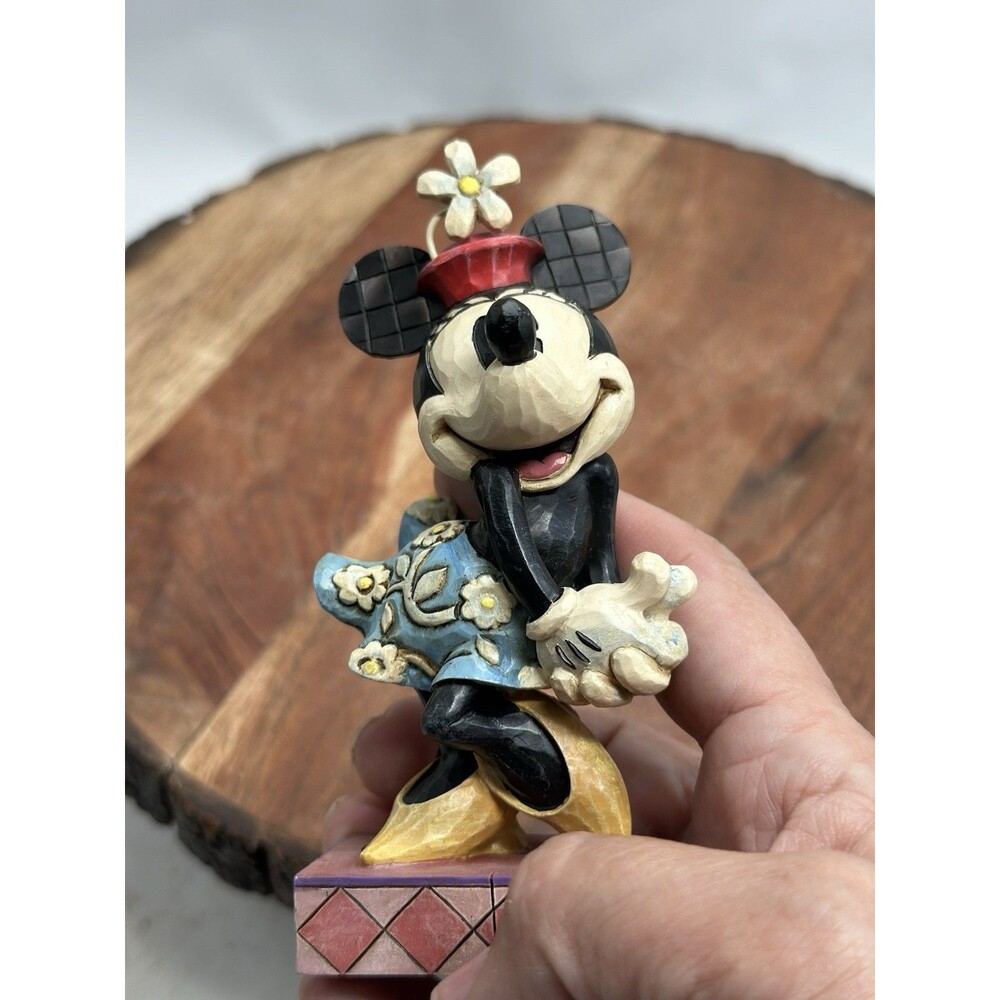 Disney Traditions Minnie Mouse ENESCO Perfect Sweetheart Figurine by Jim Shore